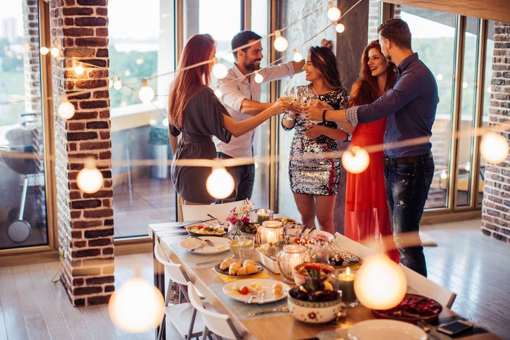 Arrange the Serving and Dining Space For Your Holiday Party